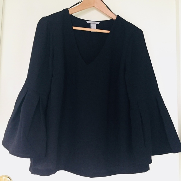 H&M Tops - FLASH $5 OFF! Elegant Bell Sleeve Blouse